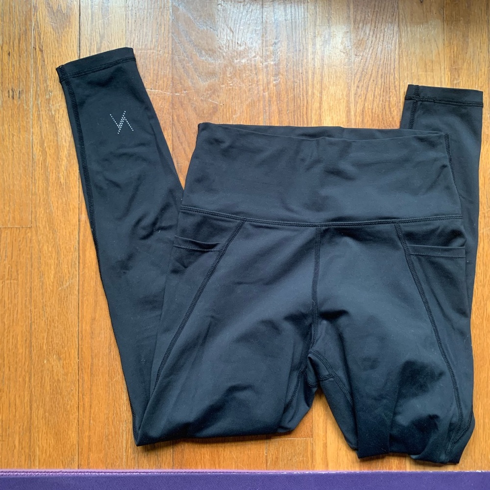 Vie Active ACTIVEWEAR black leggings |size M